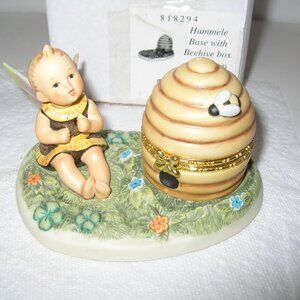 Hummelscape "BEEHIVE BOX" w/Box & "HUMMELE" Figurine HUM #365 TMK8